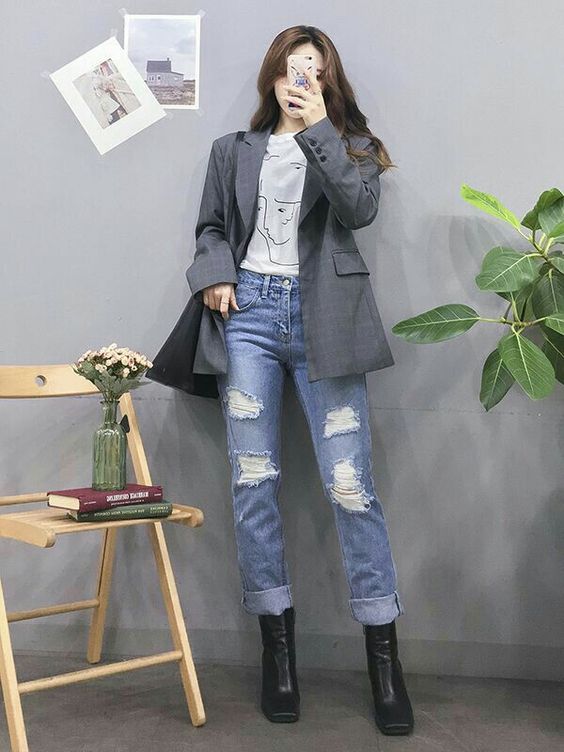 หยิบมาแมตช์!! ไอเดียแต่งตัวเก๋ ๆ ไม่เป็นป้า ด้วยเสื้อสูทธรรมดาแต่ดูแพง!! หยิบมาแมตช์!! ไอเดียแต่งตัวเก๋ ๆ ไม่เป็นป้า ด้วยเสื้อสูทธรรมดาแต่ดูแพง!!